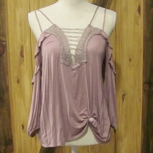 Could Shoulder BKE Boutique Fashion Top